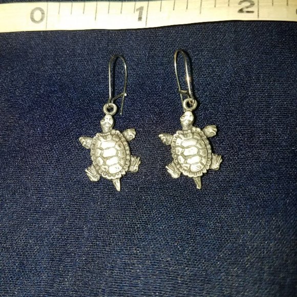 Vintage Turtle Silver Tone Pierced Earrings - Picture 2 of 4